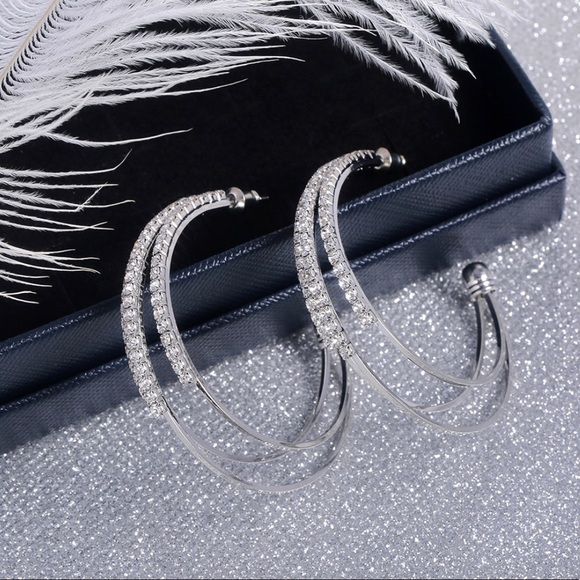 Jewelry - ✨Silver Sparkling Hoops✨